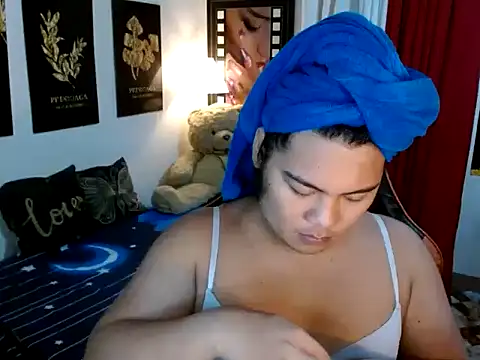 TSbrianaHugeCock online show from 11/15/25, 07:43