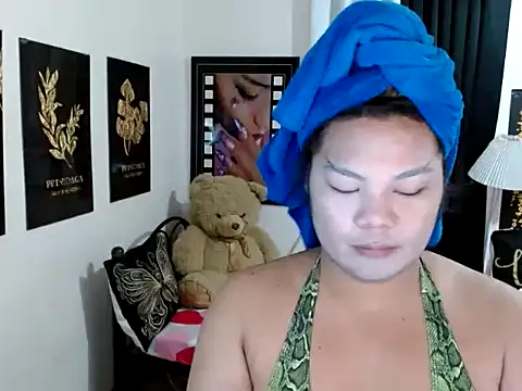 TSbrianaHugeCock online show from 04/10/26, 02:00