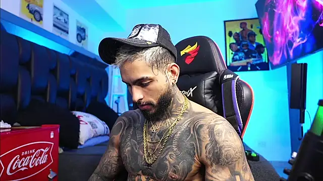 logan hugh8 online show from 03/02/26, 08:48