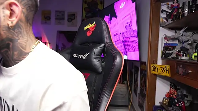 logan hugh8 online show from 03/20/26, 06:18