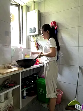 coco-o online show from 09/28/25, 03:34