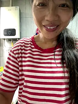 coco-o online show from 10/08/25, 08:56