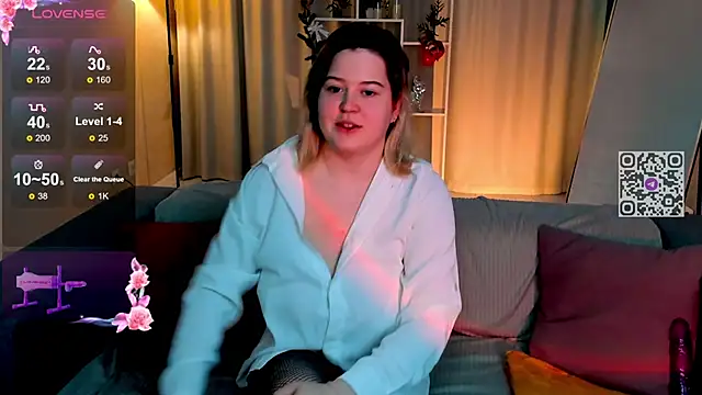 HelenHartt online show from 12/04/25, 01:48