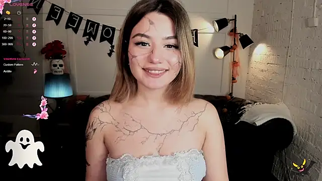 Dark Moni online show from 10/31/25, 08:48