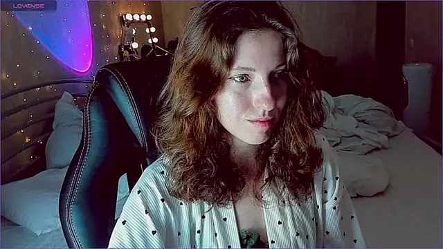 Snapshot of Agata_in_Wonderland chatting on 09/09/25, 04:17 Agata in Wonderland online show from 09/09/25, 04:17