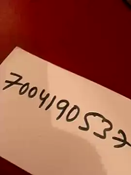 Snapshot of liza-212 chatting on 10/22/25, 12:44 liza-212 online show from 10/22/25, 12:44