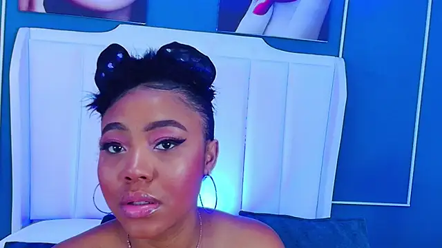 AngelaRoberts online show from 10/20/25, 04:35