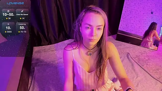 Snapshot of Little_Rockk chatting on 10/27/25, 04:49 Little Rockk online show from 10/27/25, 04:49