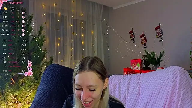 NyxaThorn online show from 12/22/25, 02:36