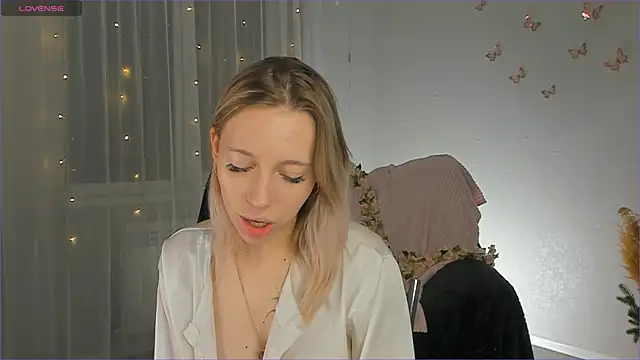 NyxaThorn online show from 01/10/26, 02:41