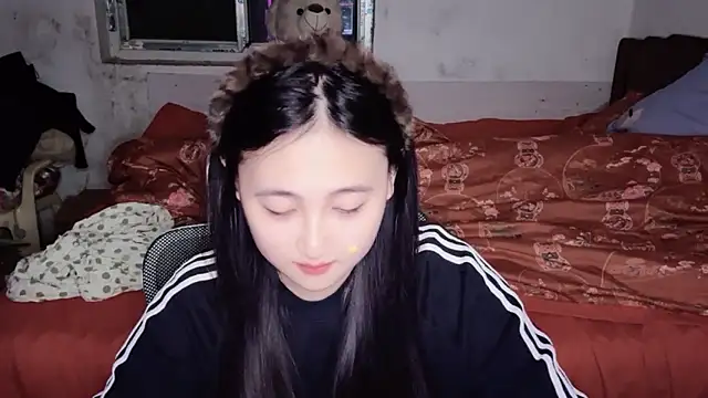 Snapshot of xxz98 chatting on 10/31/25, 01:34 xxz98 online show from 10/31/25, 01:34