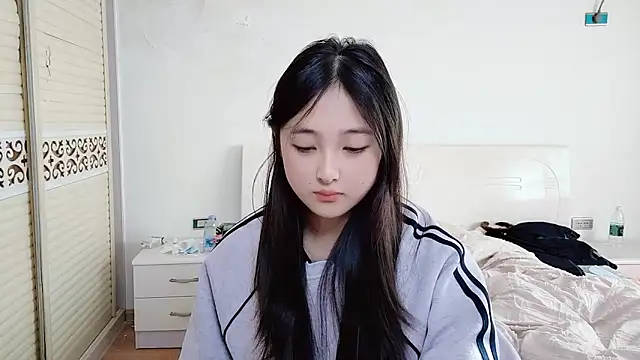 Snapshot of xxz98 chatting on 12/14/25, 07:58 xxz98 online show from 12/14/25, 07:58