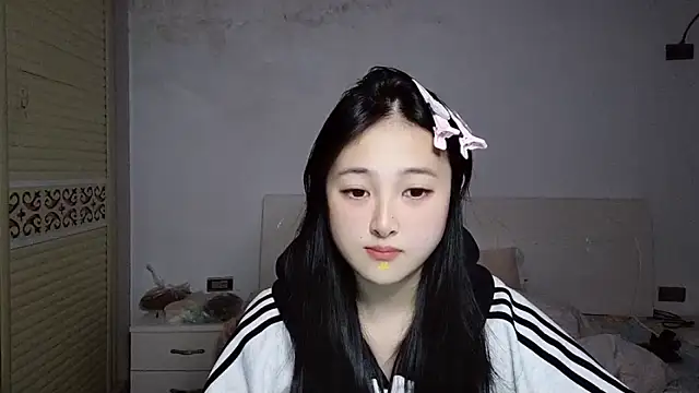 Snapshot of xxz98 chatting on 12/21/25, 07:21 xxz98 online show from 12/21/25, 07:21