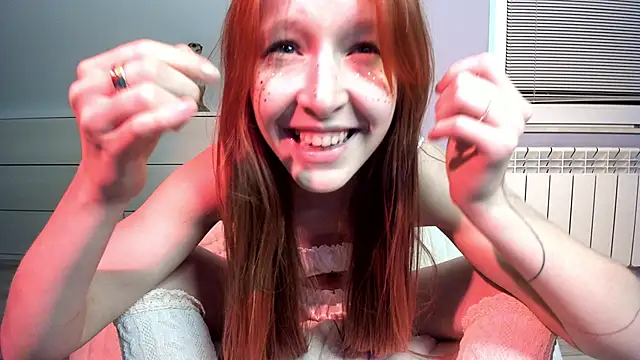 Snapshot of FoxieKiss chatting on 11/02/25, 04:20 FoxieKiss online show from 11/02/25, 04:20