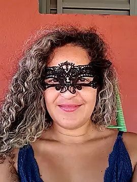 RaphinhaSanches online show from 11/13/25, 01:21