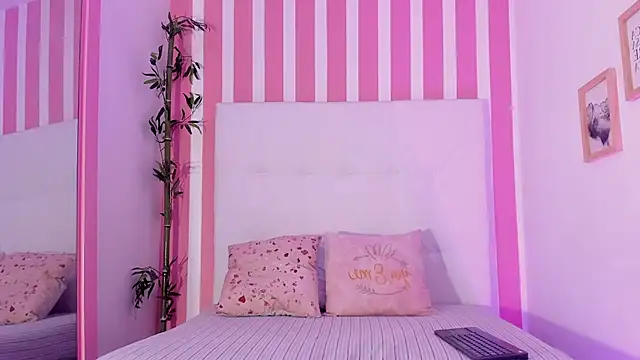 Maddy Norton online show from 02/25/26, 07:45