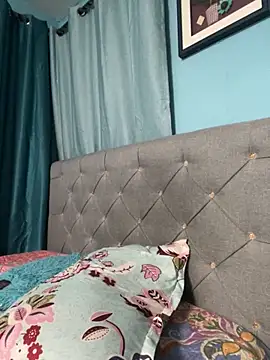 Monajuicy online show from 10/09/25, 05:27