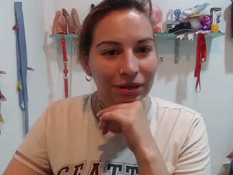 cloequeen15 online show from 09/08/25, 06:51