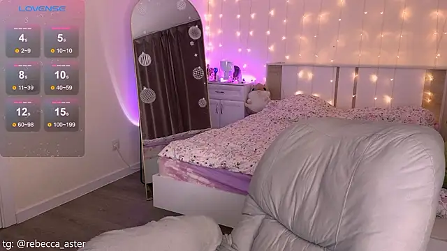 RebeccaAster online show from 02/05/26, 04:00