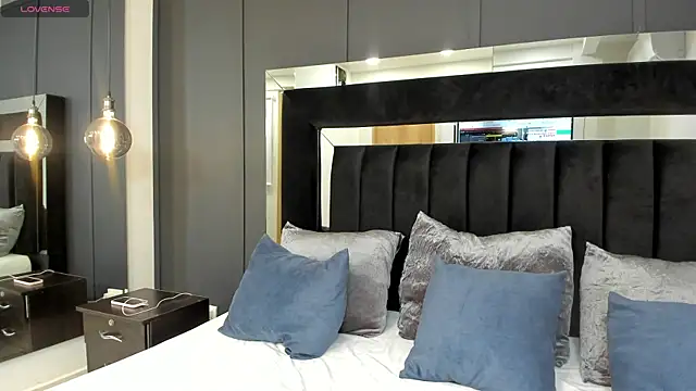 hannah miltonn online show from 12/18/25, 11:00