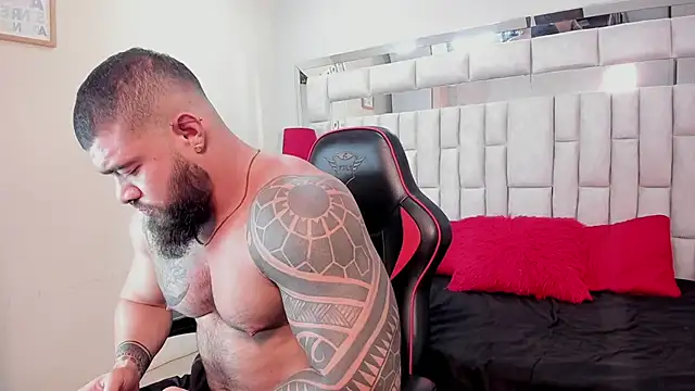 Snapshot of college_muscle_ass1 chatting on 10/01/25, 01:28 college muscle ass1 online show from 10/01/25, 01:28