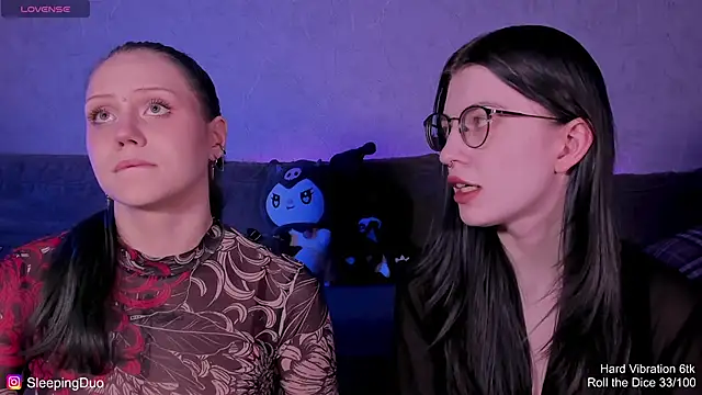 Snapshot of Threesomebabes chatting on 05/31/26, 05:53 Threesomebabes online show from 05/31/26, 05:53