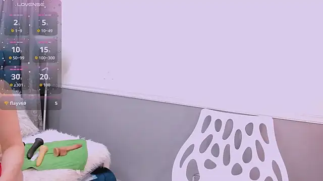 Oriana Jhonson online show from 11/08/25, 09:42