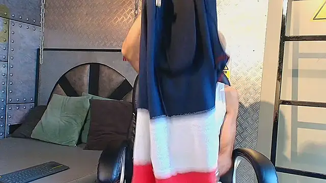 MarcusRain  online show from 11/15/25, 06:48