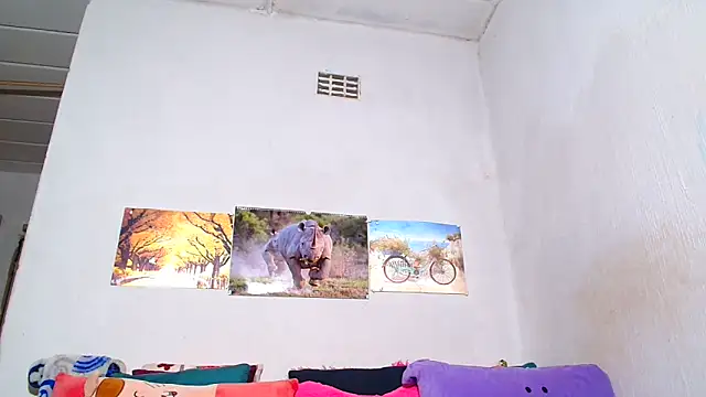 LoloQueen5 online show from 11/04/25, 08:19