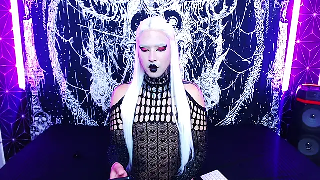 Snapshot of naomi_satan chatting on 05/19/26, 11:55 naomi satan online show from 05/19/26, 11:55