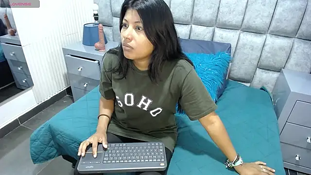 Snapshot of canela_a73 chatting on 10/14/25, 02:29 canela a73 online show from 10/14/25, 02:29