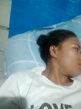 Sexy-Mama25 online show from 10/23/25, 02:49