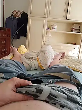 Empi19cm online show from 04/18/26, 02:54