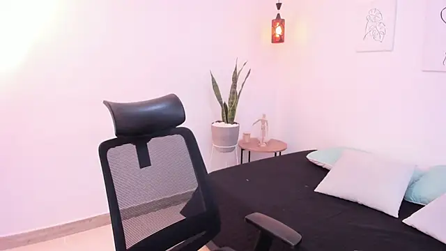 kylerose07 online show from 10/11/25, 04:01