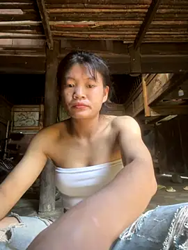 Ngoc 2k5 online show from 10/11/25, 08:35