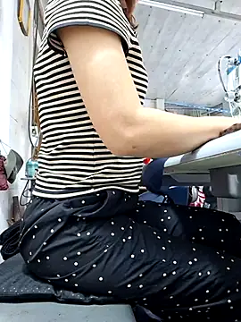 irina hana online show from 11/18/25, 02:50