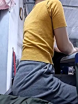 irina hana online show from 12/22/25, 01:13