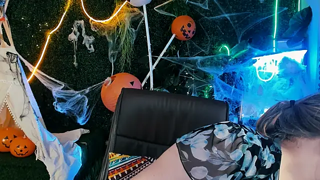 SladaDell online show from 10/17/25, 05:10