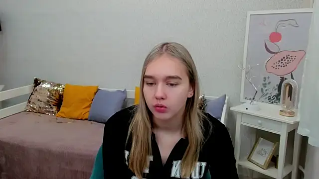 Snapshot of Vel1ka chatting on 01/09/26, 04:37 Vel1ka online show from 01/09/26, 04:37