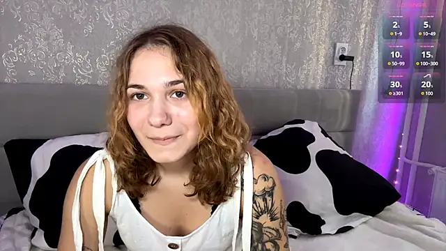 Snapshot of SunPunnyGirl chatting on 09/29/25, 07:46 SunPunnyGirl online show from 09/29/25, 07:46