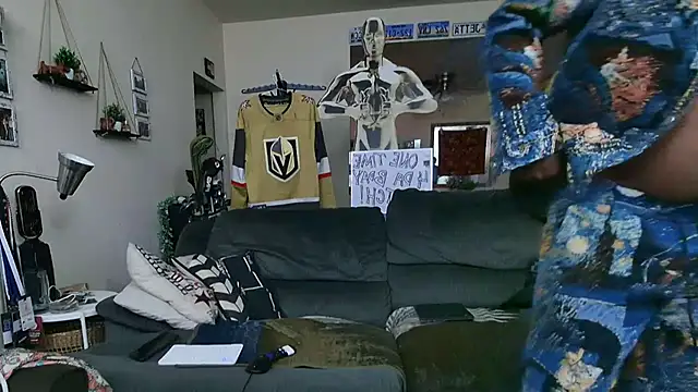 Snapshot of Str8ishVegasGuy chatting on 10/20/25, 11:54 Str8ishVegasGuy online show from 10/20/25, 11:54