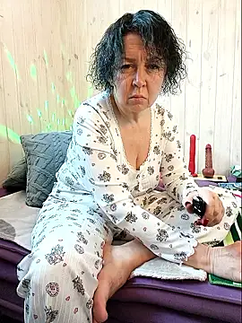 LitisiaLove4551 online show from 01/14/26, 07:25