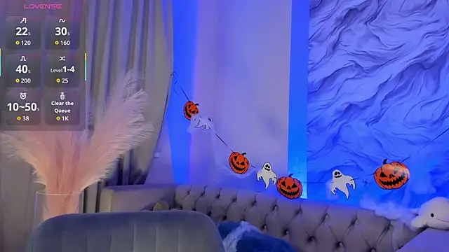 Aria Mila online show from 10/30/25, 11:33