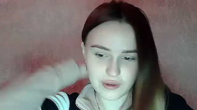 SweetLoraa online show from 12/14/25, 08:13