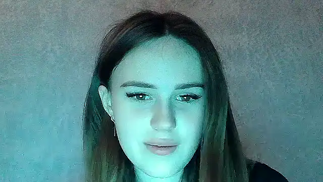 SweetLoraa online show from 12/20/25, 01:40