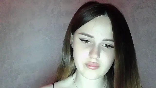 Snapshot of SweetLoraa chatting on 06/19/26, 04:55 SweetLoraa online show from 06/19/26, 04:55
