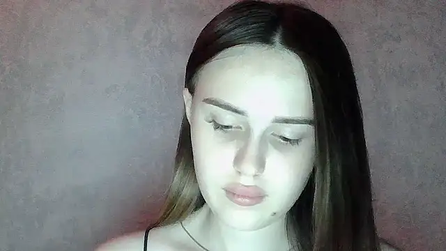 Snapshot of SweetLoraa chatting on 06/26/26, 04:55 SweetLoraa online show from 06/26/26, 04:55