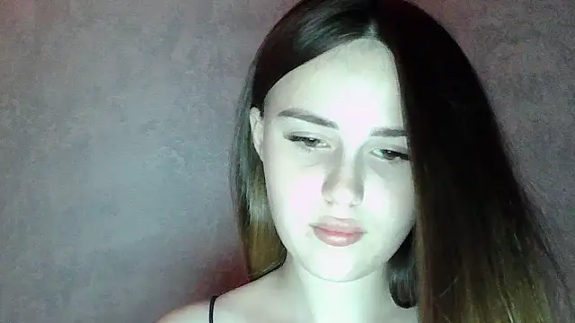 Snapshot of SweetLoraa chatting on 07/23/26, 02:31 SweetLoraa online show from 07/23/26, 02:31