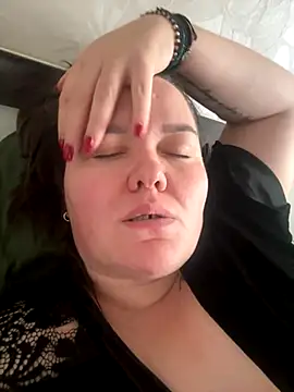 SunnyLeila2101 online show from 10/12/25, 10:25