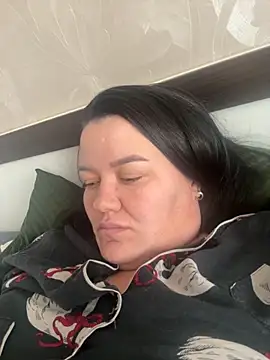 SunnyLeila2101 online show from 10/16/25, 09:10